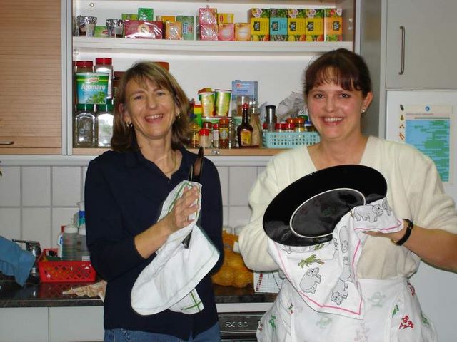 2005_dez_esther_natahlie